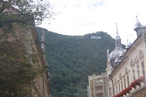 This ain't Hollywood, but the sign seems to bear a certain similarity to one you would find in California.