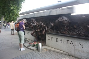 Memorial on the banks of the Thames River for those who fought in the 1940 Battle of Britain. A striking sculpture of fighter pilots rushing from the ready room to their planes to defend England.